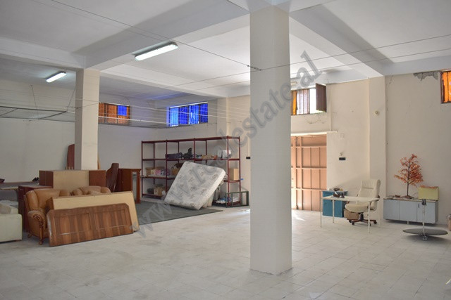 Warehouse for rent on Sabaudin Gabrani Street near Kavaja Street.
The warehouse is located on the g